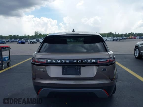 ✅ 2018 Land Rover Range Rover Velar S • VIN: SALYB2RV4JA708585 • Lot: 42399058. Listed on IAAI with 82,537 mi. Free auction sales archive from the USA and detailed vehicle history report at DreamBid. Image 16.