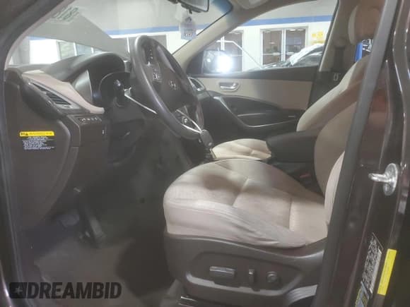 ✅ 2017 Hyundai Santa Fe SE • VIN: KM8SMDHF5HU217105 • Lot: 81822215. Listed on Copart with 118,935 mi. Free auction sales archive from the USA and detailed vehicle history report at DreamBid. Image 7.