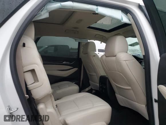 ✅ 2024 Buick Enclave Essence • VIN: 5GAERBKW3RJ108078 • Lot: 71628865. Wystawiony na Copart z przebiegiem 2 003 mil. Bezpłatny archiwum sprzedaży aukcyjnych z USA i szczegółowy raport historii pojazdu na DreamBid. Zdjęcie 11.