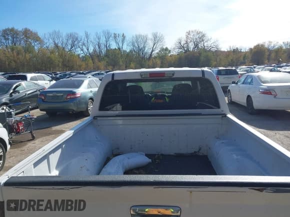 ✅ 2009 Chevrolet Colorado 2LT • VIN: 1GCDT13E398146672 • Лот: 43653361. Опубликован ранее на IAAI с пробегом 181 811 миль. Бесплатный доступ к архиву аукционных продаж из США и подробный отчёт об истории автомобиля на DreamBid. Изображение 17.