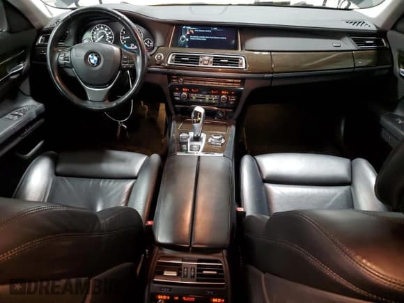 ✅ 2013 BMW 7 Series 750i xDrive • VIN: WBAYB6C59DD223852 • Lot: 49304695. Listed on Copart with 124,989 mi. Free auction sales archive from the USA and detailed vehicle history report at DreamBid. Image 8.