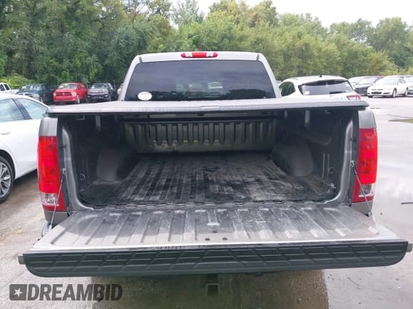 ✅ 2013 GMC Sierra 1500 SLT • VIN: 3GTP2WE72DG194940 • Lot: 43170172. Listed on IAAI with 190,690 mi. Free auction sales archive from the USA and detailed vehicle history report at DreamBid. Image 18.