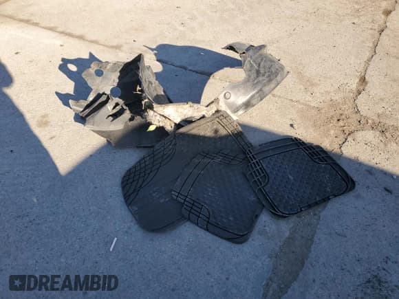 ✅ 2009 Lincoln MKZ • VIN: 3LNHM26T39R618149 • Lot: 82330845. Listed on Copart with 205,225 mi. Free auction sales archive from the USA and detailed vehicle history report at DreamBid. Image 12.