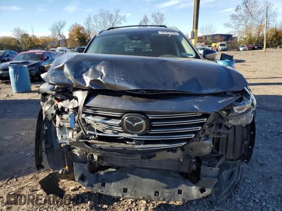 ✅ 2018 Mazda CX-9 Touring • VIN: JM3TCBCY1J0212822 • Lot: 90392235. Wystawiony na Copart z przebiegiem 106 697 mil. Bezpłatny archiwum sprzedaży aukcyjnych z USA i szczegółowy raport historii pojazdu na DreamBid. Zdjęcie 5.