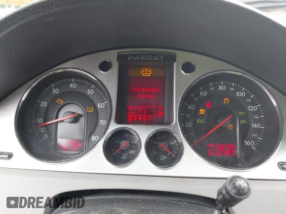 ✅ 2006 Volkswagen Passat 3.6L V6 • VIN: WVWCU73C96E215940 • Lot: 42257810. Listed on IAAI with 102,795 mi. Free auction sales archive from the USA and detailed vehicle history report at DreamBid. Image 7.