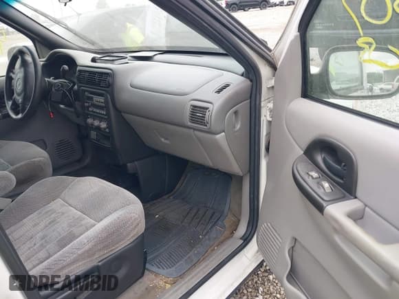 ✅ 2004 Pontiac Montana 1SA • VIN: 1GMDX03E54D227408 • Lot: 42842507. Wystawiony na IAAI z przebiegiem 292 599 mil. Bezpłatny archiwum sprzedaży aukcyjnych z USA i szczegółowy raport historii pojazdu na DreamBid. Zdjęcie 5.