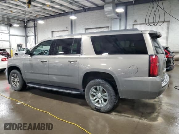 ✅ 2018 Chevrolet Suburban LT • VIN: 1GNSKHKC8JR400532 • Lot: 89736645. Wystawiony na Copart z przebiegiem 209 973 mil. Bezpłatny archiwum sprzedaży aukcyjnych z USA i szczegółowy raport historii pojazdu na DreamBid. Zdjęcie 2.
