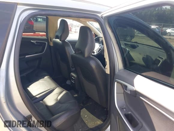 ✅ 2011 Volvo XC60 3.0T • VIN: YV4902DZ0B2153140 • Lot: 42840256. Listed on IAAI with 137,240 mi. Free auction sales archive from the USA and detailed vehicle history report at DreamBid. Image 8.