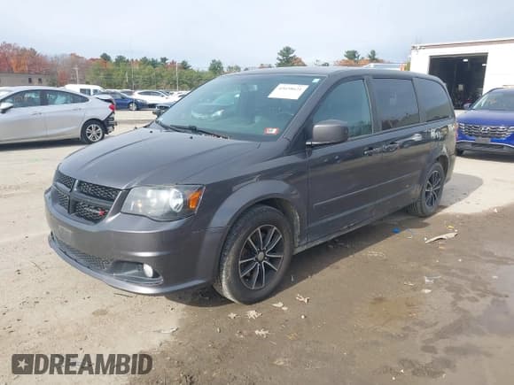 ✅ 2017 Dodge Grand Caravan SXT • VIN: 2C4RDGCG1HR726335 • Lot: 43658621. Listed on IAAI with 229,574 mi. Free auction sales archive from the USA and detailed vehicle history report at DreamBid. Image 17.