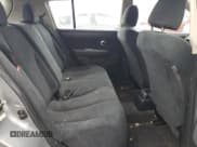 ✅ 2012 Nissan Versa S • VIN: 3N1BC1CP0CK209592 • Lot: 90385665. Wystawiony na Copart z przebiegiem 166 985 mil. Bezpłatny archiwum sprzedaży aukcyjnych z USA i szczegółowy raport historii pojazdu na DreamBid. Zdjęcie 10.