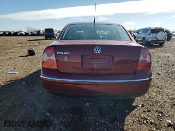 ✅ 2003 Volkswagen Passat GL • VIN: WVWMD63B03P032786 • Лот: 82619915. Опубликован ранее на Copart с пробегом Не указан. Бесплатный доступ к архиву аукционных продаж из США и подробный отчёт об истории автомобиля на DreamBid. Изображение 6.
