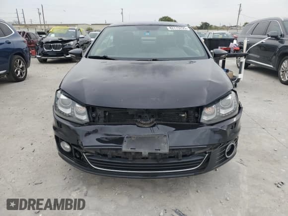 ✅ 2013 Volkswagen Eos Sport • VIN: WVWBW8AH9DV001070 • Lot: 82779295. Wystawiony na Copart z przebiegiem 85 229 mil. Bezpłatny archiwum sprzedaży aukcyjnych z USA i szczegółowy raport historii pojazdu na DreamBid. Zdjęcie 5.