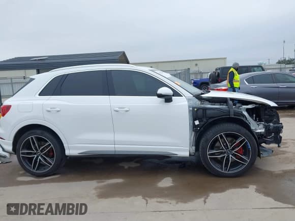 ✅ 2021 Audi Q3 S line Premium • VIN: WA1DECF38M1075416 • Lot: 41582497. Listed on IAAI with 78,417 mi. Free auction sales archive from the USA and detailed vehicle history report at DreamBid. Image 14.