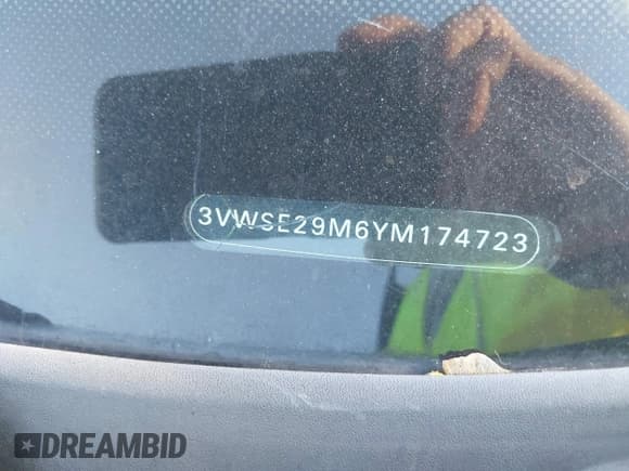 ✅ 2000 Volkswagen Jetta GLS • VIN: 3VWSE29M6YM174723 • Lot: 43751622. Listed on IAAI with Not provided. Free auction sales archive from the USA and detailed vehicle history report at DreamBid. Image 11.