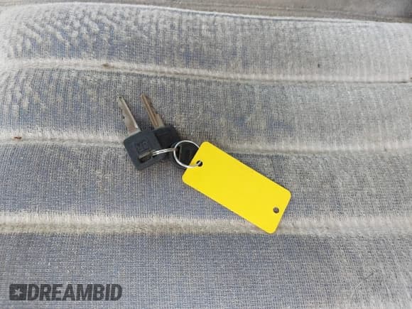 ✅ 1994 GMC Sierra 1500 SLE1 • VIN: 2GTEC19ZXR1545189 • Lot: 43866544. Wystawiony na IAAI z przebiegiem 392 935 mil. Bezpłatny archiwum sprzedaży aukcyjnych z USA i szczegółowy raport historii pojazdu na DreamBid. Zdjęcie 11.