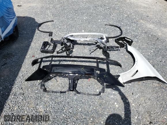 ✅ 2024 BMW X3 xDrive30i • VIN: 5UX53DP05R9W35538 • Lot: 70177915. Wystawiony na Copart z przebiegiem 9 957 mil. Bezpłatny archiwum sprzedaży aukcyjnych z USA i szczegółowy raport historii pojazdu na DreamBid. Zdjęcie 13.