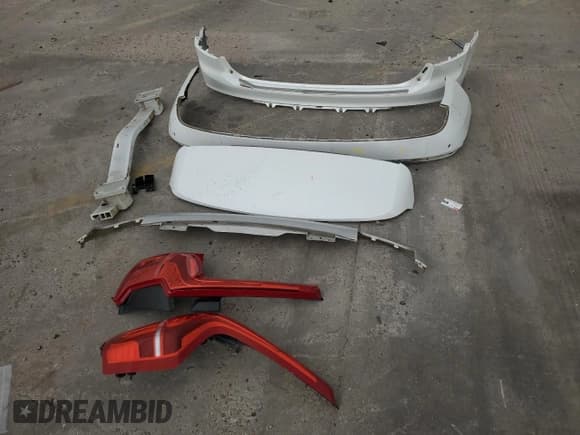 ✅ 2021 Volvo XC90 Inscription Expression • VIN: YV4BR00L8M1760666 • Lot: 66363635. Listed on Copart with 52,602 mi. Free auction sales archive from the USA and detailed vehicle history report at DreamBid. Image 13.