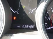 ✅ 2013 Toyota Highlander SE • VIN: 5TDZK3EH4DS135406 • Лот: 43170302. Опубликован ранее на IAAI с пробегом 238 486 миль. Бесплатный доступ к архиву аукционных продаж из США и подробный отчёт об истории автомобиля на DreamBid. Изображение 7.