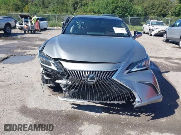 ✅ 2020 Lexus ES 350 • VIN: 58ADZ1B17LU082376 • Лот: 43421191. Опубликован ранее на IAAI с пробегом 82 663 миль. Бесплатный доступ к архиву аукционных продаж из США и подробный отчёт об истории автомобиля на DreamBid. Изображение 12.