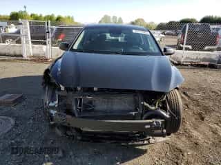 2019 Hyundai Kona SE z VIN KM8K1CAA4KU365304, wystawiony jako Copart lot #50527683 z przebiegiem 66 037 mil mil oraz . Historia ofert i sprzedaży dostępna na DreamBid. Obrazek 5.