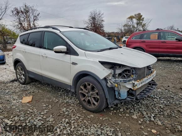 ✅ 2013 Ford Escape SEL • VIN: 1FMCU9HX2DUA85604 • Лот: 93862965. Опубликован ранее на Copart с пробегом 176 223 миль. Бесплатный доступ к архиву аукционных продаж из США и подробный отчёт об истории автомобиля на DreamBid. Изображение 4.