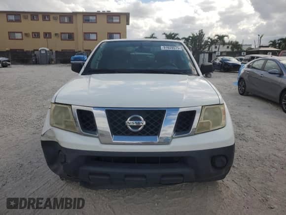 2015 Nissan Frontier S z VIN 1N6BD0CT2FN747594, wystawiony jako Copart lot #91628575 z przebiegiem 172 645 mil mil oraz Czysty tytuł • Clean title. Historia ofert i sprzedaży dostępna na DreamBid. Obrazek 5.
