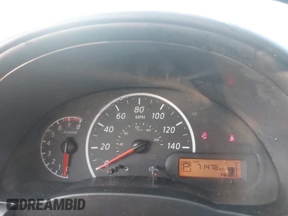 ✅ 2018 Nissan Versa SV • VIN: 3N1CN7AP0JL813350 • Lot: 43006389. Wystawiony na IAAI z przebiegiem 71 478 mil. Bezpłatny archiwum sprzedaży aukcyjnych z USA i szczegółowy raport historii pojazdu na DreamBid. Zdjęcie 7.