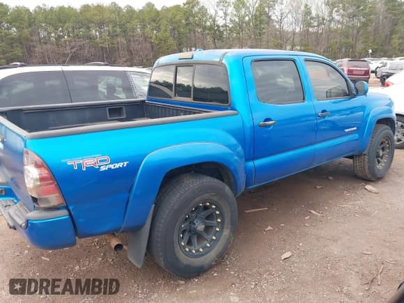 ✅ 2009 Toyota Tacoma PreRunner • VIN: 3TMJU62N89M086883 • Lot: 41451470. Listed on IAAI with 226,002 mi. Free auction sales archive from the USA and detailed vehicle history report at DreamBid. Image 4.