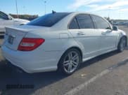 ✅ 2012 Mercedes-Benz C 300 Sport • VIN: WDDGF8BB0CR225339 • Lot: 43499047. Wystawiony na IAAI z przebiegiem 66 284 mil. Bezpłatny archiwum sprzedaży aukcyjnych z USA i szczegółowy raport historii pojazdu na DreamBid. Zdjęcie 4.