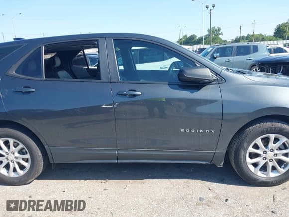 ✅ 2020 Chevrolet Equinox LS • VIN: 2GNAXHEV0L6278919 • Lot: 43168496. Wystawiony na IAAI z przebiegiem 99 477 mil. Bezpłatny archiwum sprzedaży aukcyjnych z USA i szczegółowy raport historii pojazdu na DreamBid. Zdjęcie 13.