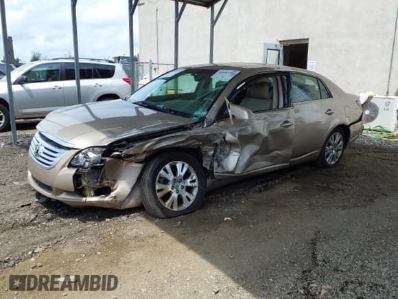 ✅ 2008 Toyota Avalon XL • VIN: 4T1BK36B68U289575 • Lot: 42992383. Wystawiony na IAAI z przebiegiem 110 821 mil. Bezpłatny archiwum sprzedaży aukcyjnych z USA i szczegółowy raport historii pojazdu na DreamBid. Zdjęcie 2.