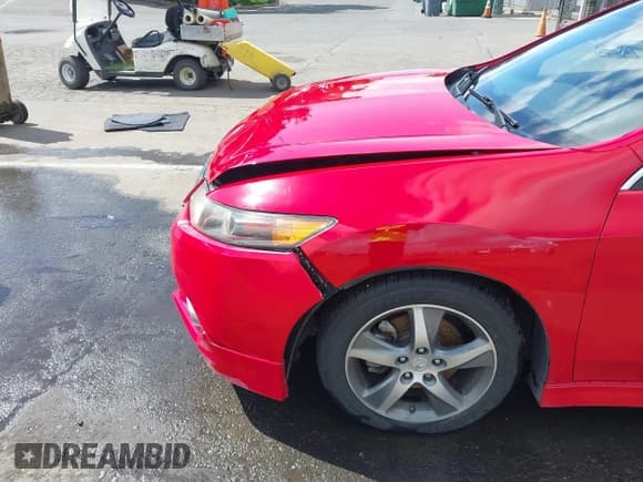 ✅ 2014 Acura TSX Special Edition • VIN: JH4CU2F86EC000910 • Lot: 42223721. Listed on IAAI with 104,702 mi. Free auction sales archive from the USA and detailed vehicle history report at DreamBid. Image 18.