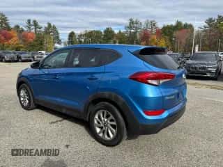 2016 Hyundai Tucson SE z VIN KM8J23A40GU097085, wystawiony jako Copart lot #89732635 z przebiegiem 142 551 mil mil oraz Czysty tytuł • Clean title. Historia ofert i sprzedaży dostępna na DreamBid. Obrazek 3.