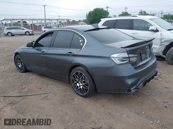 ✅ 2016 BMW 3 Series 328i xDrive • VIN: WBA8E3G57GNU00722 • Lot: 42513915. Listed on IAAI with 77,138 mi. Free auction sales archive from the USA and detailed vehicle history report at DreamBid. Image 3.