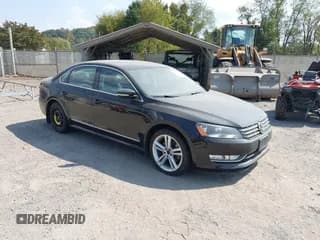 ✅ 2014 Volkswagen Passat SEL Premium • VIN: 1VWCT7A36EC072314 • Lot: 43206666. Wystawiony na IAAI z przebiegiem 108 765 mil. Bezpłatny archiwum sprzedaży aukcyjnych z USA i szczegółowy raport historii pojazdu na DreamBid. Zdjęcie 1.