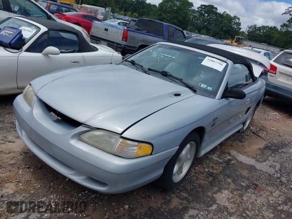 ✅ 1995 Ford Mustang • VIN: 1FALP45T2SF175746 • Lot: 42887796. Wystawiony na IAAI z przebiegiem 26 940 mil. Bezpłatny archiwum sprzedaży aukcyjnych z USA i szczegółowy raport historii pojazdu na DreamBid. Zdjęcie 2.