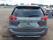✅ 2018 Nissan Rogue SV • VIN: KNMAT2MTXJP518184 • Lot: 43333163. Wystawiony na IAAI z przebiegiem 34 827 mil. Bezpłatny archiwum sprzedaży aukcyjnych z USA i szczegółowy raport historii pojazdu na DreamBid. Zdjęcie 17.