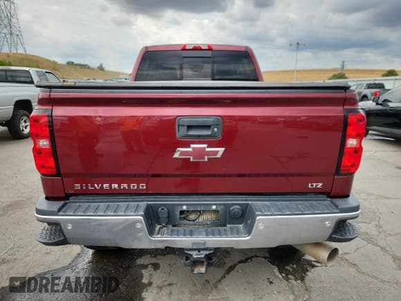 ✅ 2015 Chevrolet Silverado 2500HD LTZ • VIN: 1GC1KWE82FF586724 • Лот: 69962665. Опубликован ранее на Copart с пробегом 122 174 миль. Бесплатный доступ к архиву аукционных продаж из США и подробный отчёт об истории автомобиля на DreamBid. Изображение 6.
