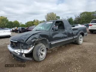 ✅ 1998 Chevrolet S-10 LS • VIN: 1GCCS1944W8224711 • Лот: 85741065. Опубликован ранее на Copart с пробегом 116 959 миль. Бесплатный доступ к архиву аукционных продаж из США и подробный отчёт об истории автомобиля на DreamBid. Изображение 1.