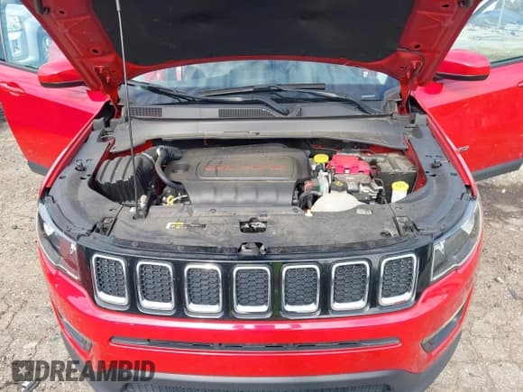 ✅ 2019 Jeep Compass Latitude • VIN: 3C4NJCBB2KT652076 • Lot: 43069785. Listed on IAAI with 67,854 mi. Free auction sales archive from the USA and detailed vehicle history report at DreamBid. Image 10.