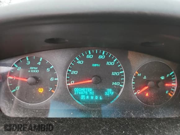 ✅ 2013 Chevrolet Impala Police • VIN: 2G1WD5E36D1179582 • Lot: 93154305. Wystawiony na Copart z przebiegiem 174 875 mil. Bezpłatny archiwum sprzedaży aukcyjnych z USA i szczegółowy raport historii pojazdu na DreamBid. Zdjęcie 9.