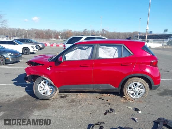 ✅ 2022 Hyundai Venue SE • VIN: KMHRB8A3XNU155272 • Lot: 40996954. Listed on IAAI with Not provided. Free auction sales archive from the USA and detailed vehicle history report at DreamBid. Image 14.