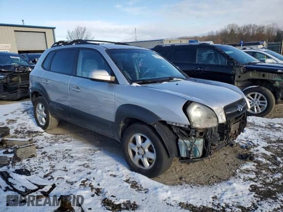 2005 Hyundai Tucson GLS с VIN KM8JN72D45U086066, выставлен на аукционе Copart как лот 82767914 с пробегом 122 206 миль миль и Списание • Salvage title. История ставок и продаж доступна на DreamBid. Изображение 4.