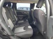 ✅ 2014 Jeep Cherokee Sport • VIN: 1C4PJLAB4EW204477 • Lot: 84277045. Wystawiony na Copart z przebiegiem 125 507 mil. Bezpłatny archiwum sprzedaży aukcyjnych z USA i szczegółowy raport historii pojazdu na DreamBid. Zdjęcie 10.