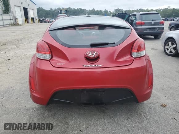 ✅ 2012 Hyundai Veloster w/Red Int • VIN: KMHTC6AD2CU032045 • Lot: 71931034. Wystawiony na Copart z przebiegiem 103 369 mil. Bezpłatny archiwum sprzedaży aukcyjnych z USA i szczegółowy raport historii pojazdu na DreamBid. Zdjęcie 6.