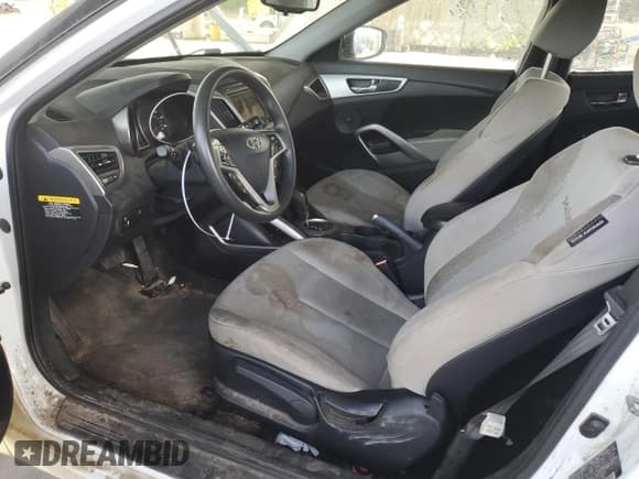 ✅ 2013 Hyundai Veloster w/Gray Int • VIN: KMHTC6AD0DU148961 • Lot: 69936434. Wystawiony na Copart z przebiegiem 135 371 mil. Bezpłatny archiwum sprzedaży aukcyjnych z USA i szczegółowy raport historii pojazdu na DreamBid. Zdjęcie 7.