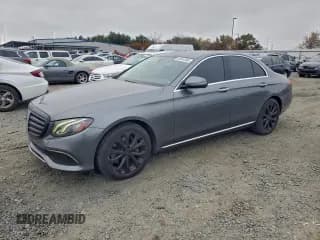 ✅ 2017 Mercedes-Benz E 300 Luxury • VIN: WDDZF4JBXHA159424 • Лот: 97041385. Опубликован ранее на Copart с пробегом 79 058 миль. Бесплатный доступ к архиву аукционных продаж из США и подробный отчёт об истории автомобиля на DreamBid. Изображение 1.
