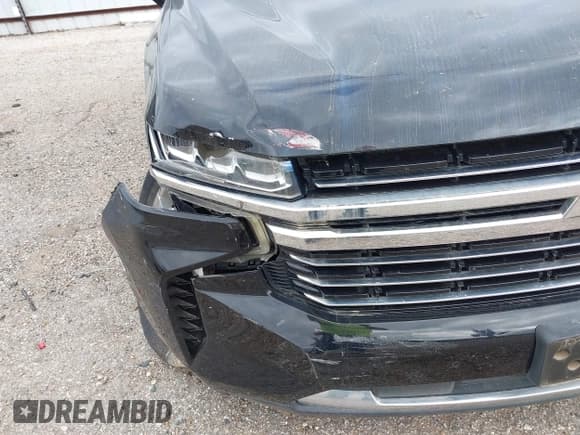 ✅ 2022 Chevrolet Suburban LT • VIN: 1GNSCCKD7NR265722 • Lot: 43502209. Wystawiony na IAAI z przebiegiem 56 391 mil. Bezpłatny archiwum sprzedaży aukcyjnych z USA i szczegółowy raport historii pojazdu na DreamBid. Zdjęcie 16.