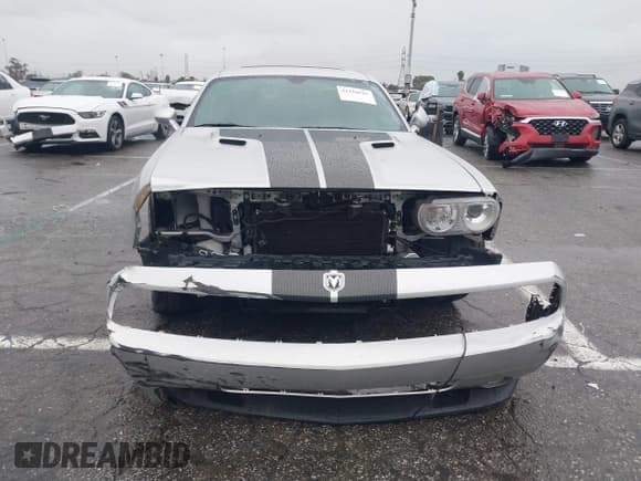 ✅ 2009 Dodge Challenger SRT-8 • VIN: 2B3LJ74W99H526316 • Lot: 41550505. Wystawiony na IAAI z przebiegiem 39 407 mil. Bezpłatny archiwum sprzedaży aukcyjnych z USA i szczegółowy raport historii pojazdu na DreamBid. Zdjęcie 13.