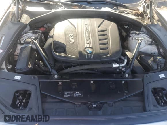 ✅ 2014 BMW 5 Series 535d • VIN: WBAXA5C55ED690650 • Lot: 85730865. Listed on Copart with 95,459 mi. Free auction sales archive from the USA and detailed vehicle history report at DreamBid. Image 11.